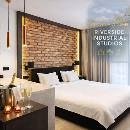 住宿加早餐酒店 Riverside Industrial - Sauna - Gym -air-conditioning-spa-fitness 弗罗茨瓦夫